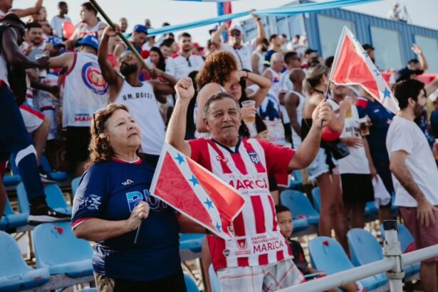Torcida do Maricá no Estádio João Saldanha
